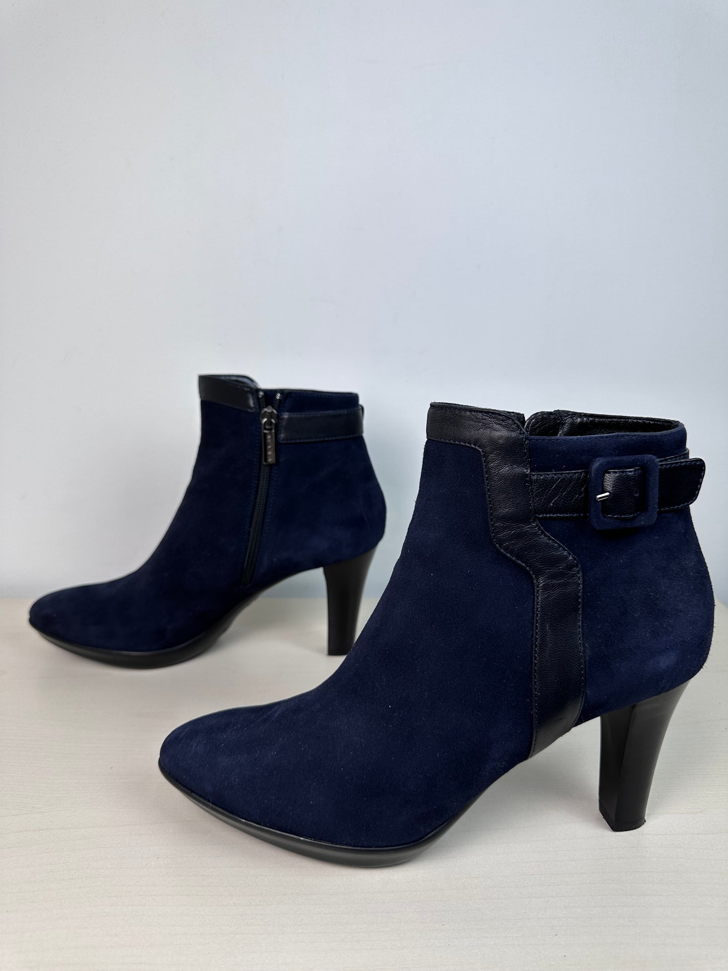 Boots Ankle Heels By Aquatalia In Blue, Size: 9