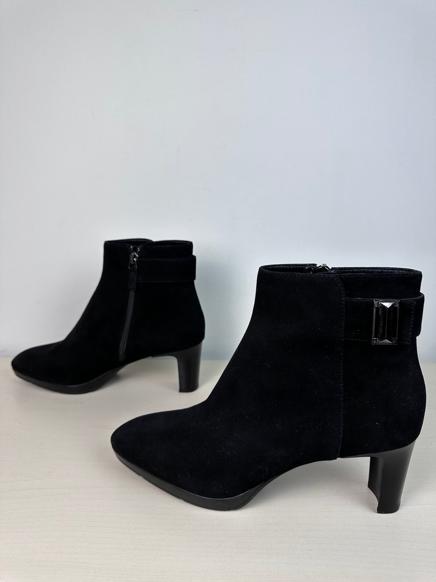 Boots Ankle Heels By Aquatalia In Black, Size: 9