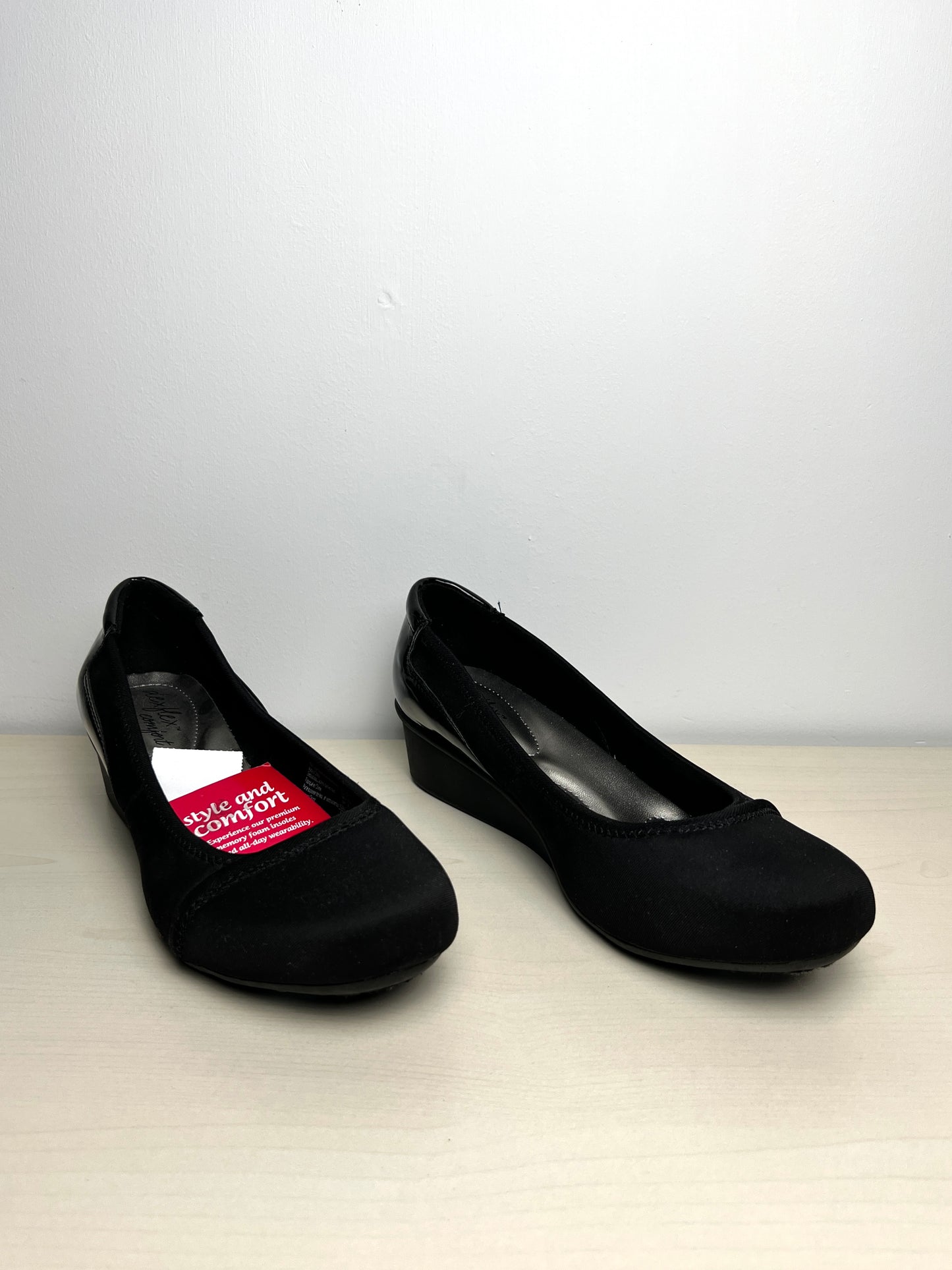 Shoes Flats By Dexflex In Black, Size: 9.5