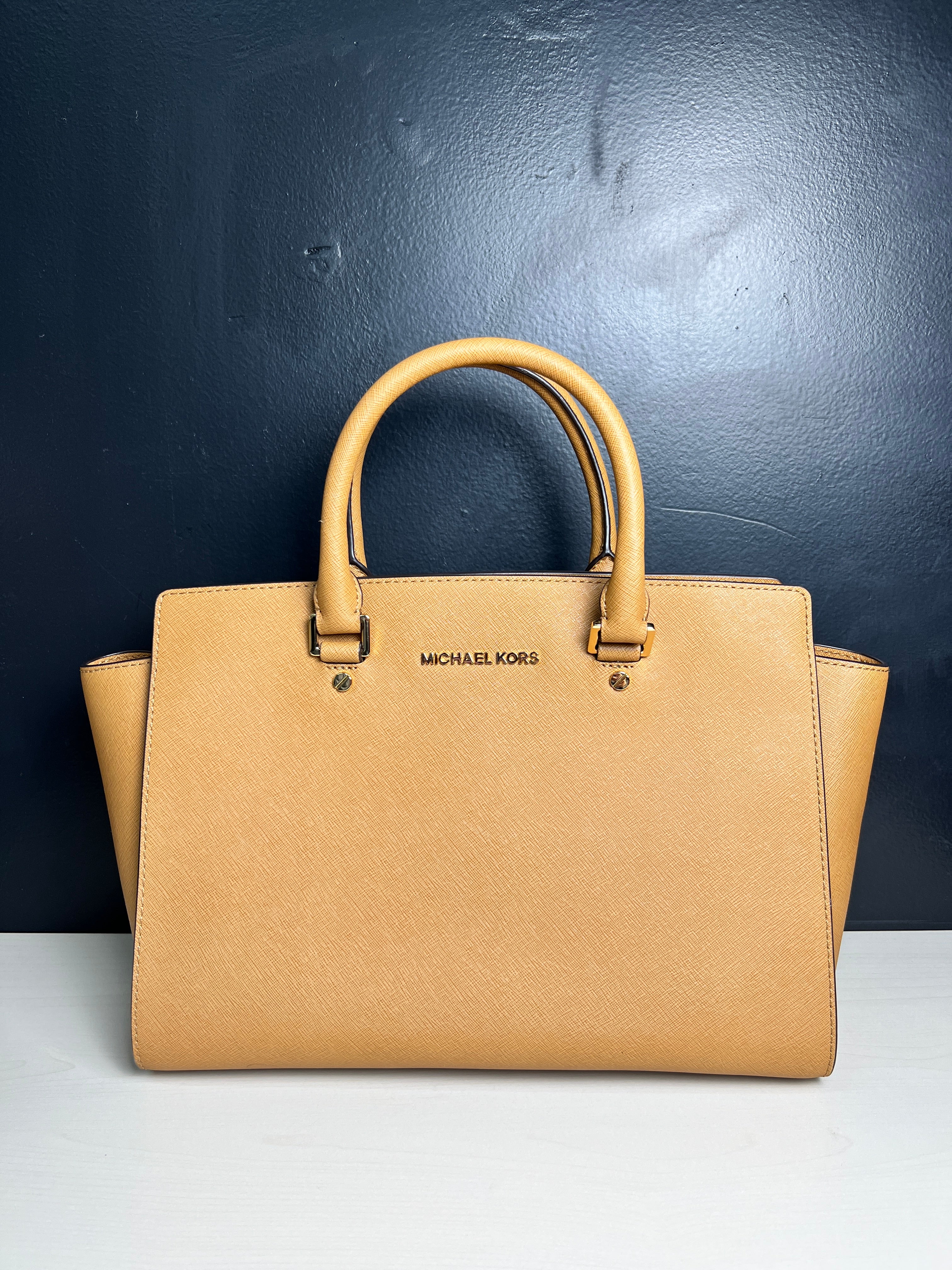 DKNY Veronica MD Tote high quality Handbag Mustard Yellow