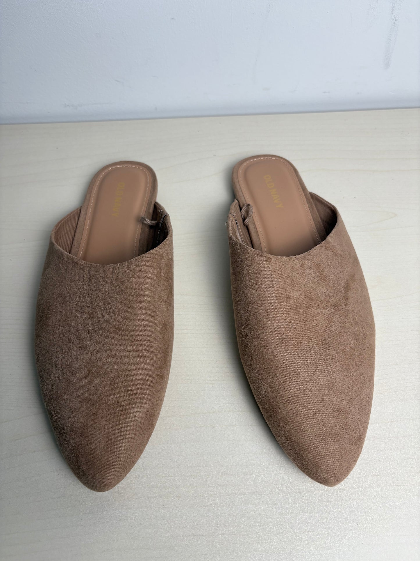 Shoes Flats By Old Navy In Tan, Size: 6