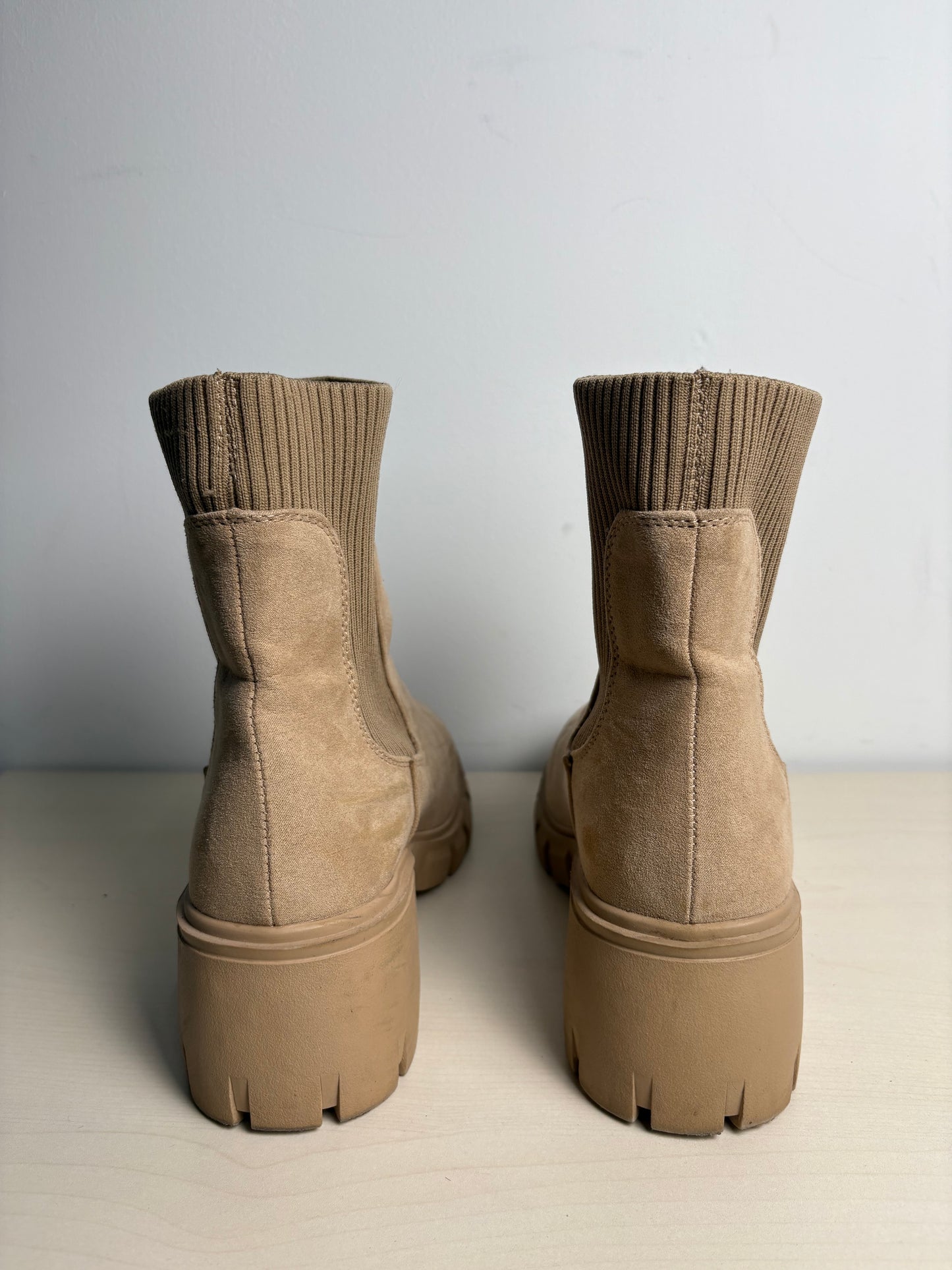 Boots Ankle Heels By Sincerely Jules In Tan, Size: 7.5