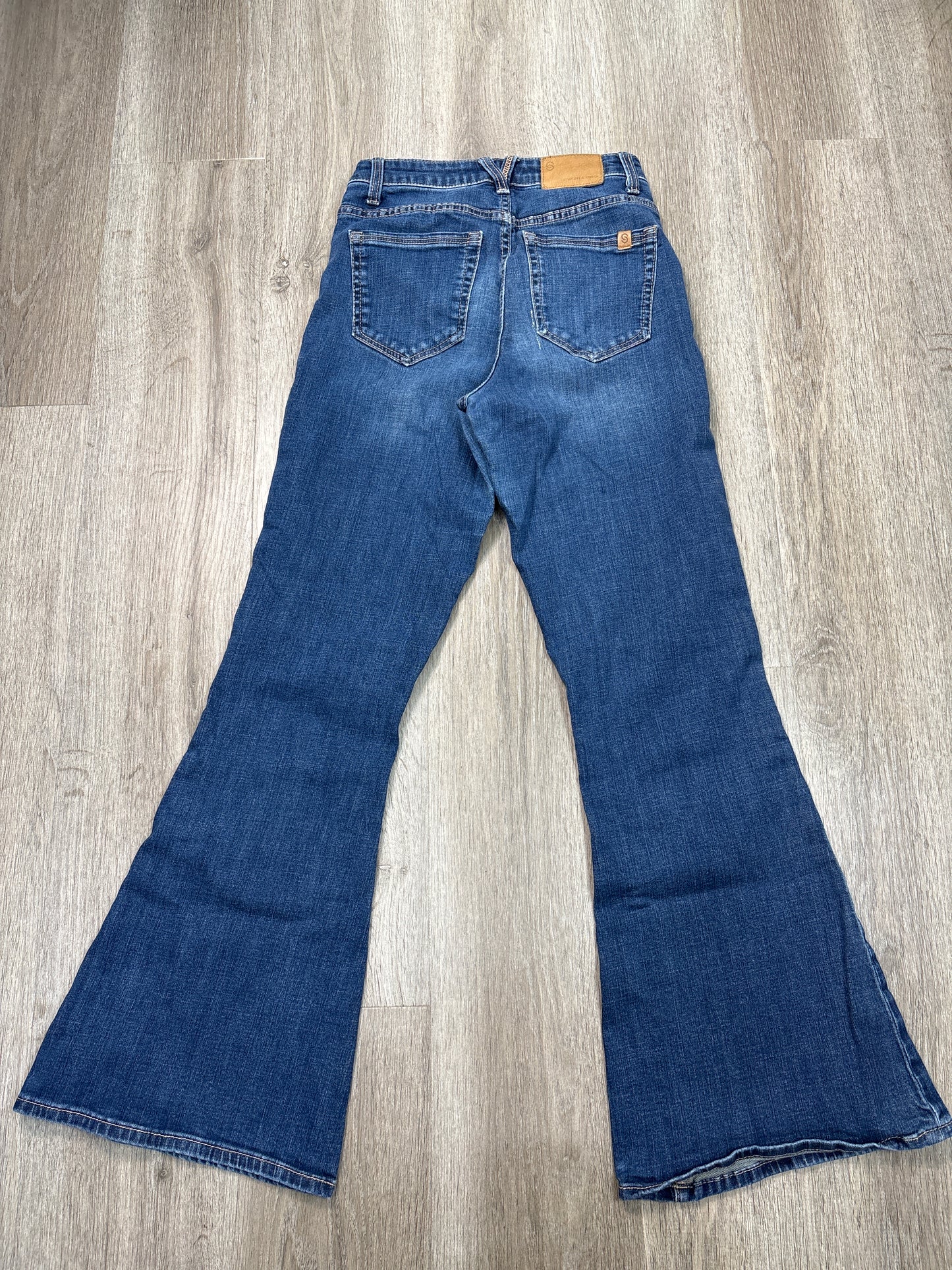 Jeans Flared By Clothes Mentor In Blue Denim, Size: 2