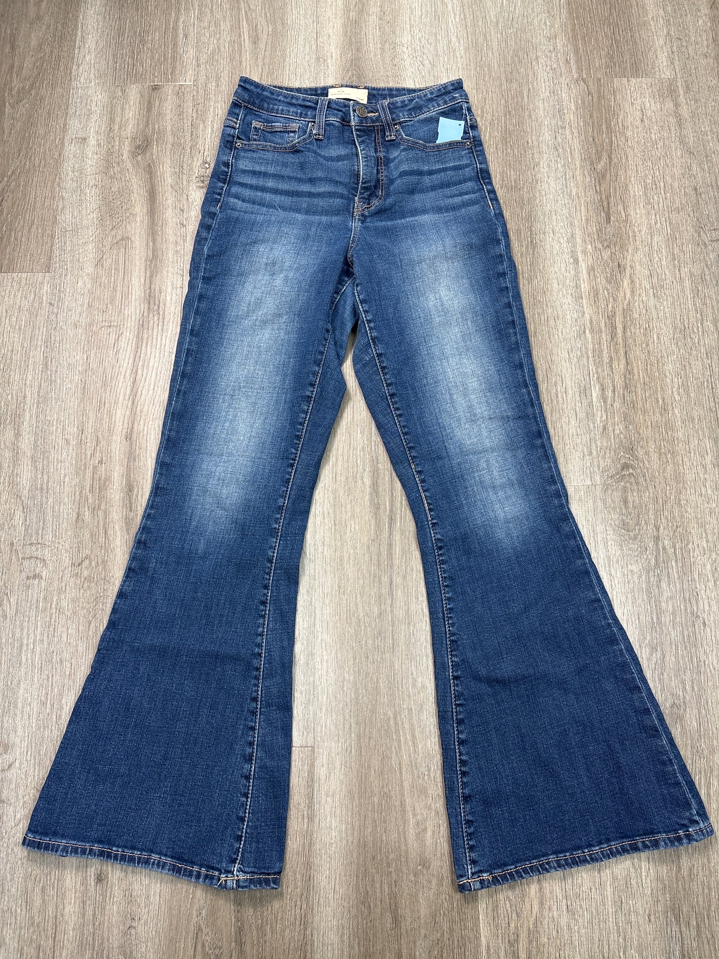 Jeans Flared By Clothes Mentor In Blue Denim, Size: 2