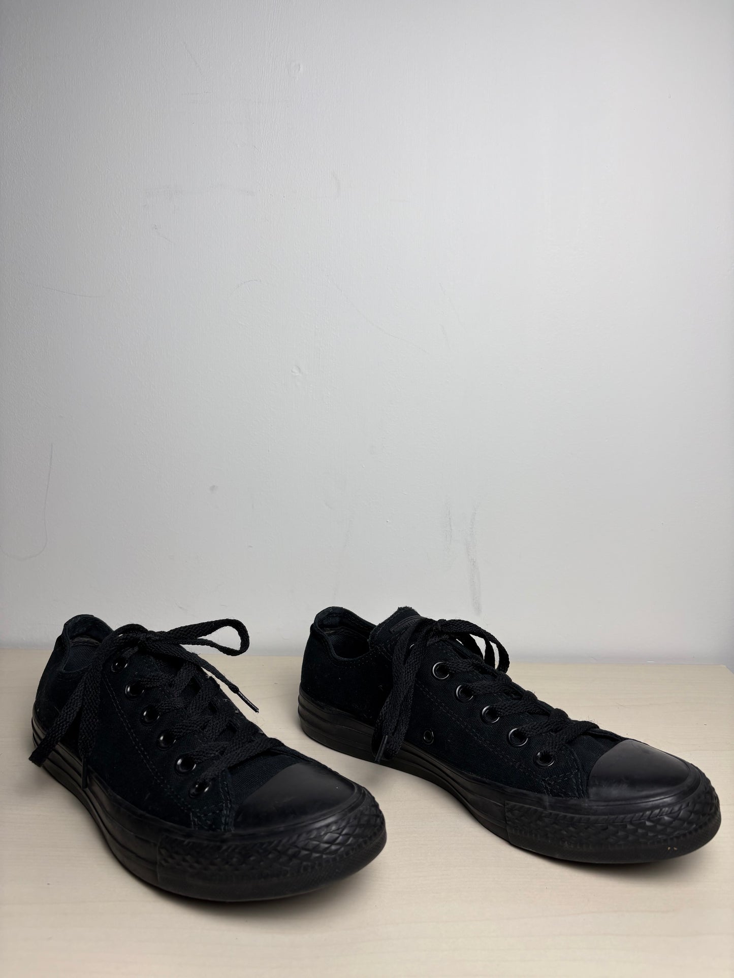 Shoes Sneakers By Converse In Black, Size: 8