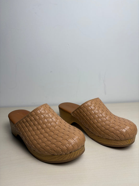 Shoes Heels Platform By Universal Thread In Tan, Size: 6.5