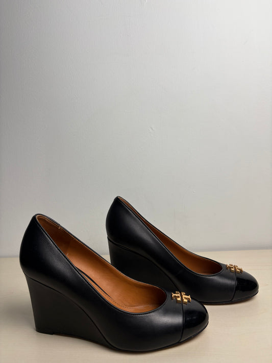 Shoes Heels Wedge By Tory Burch In Black, Size: 5