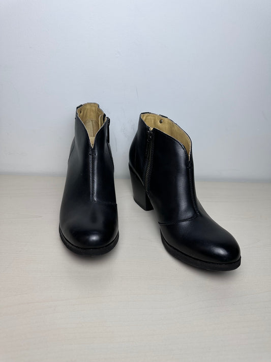 Boots Ankle Heels By Bussola In Black, Size: 8.5