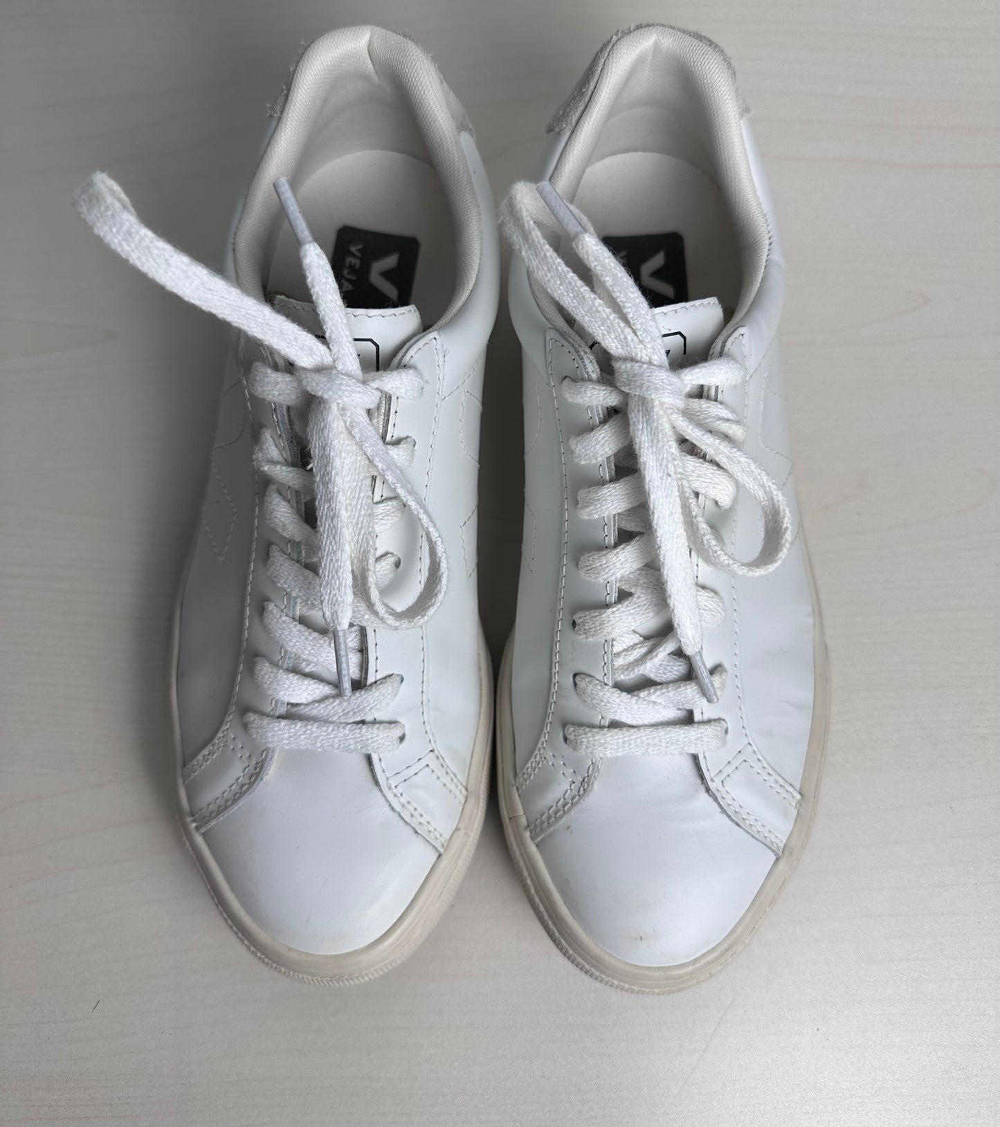 Shoes Sneakers By VEJA In White, Size: 7