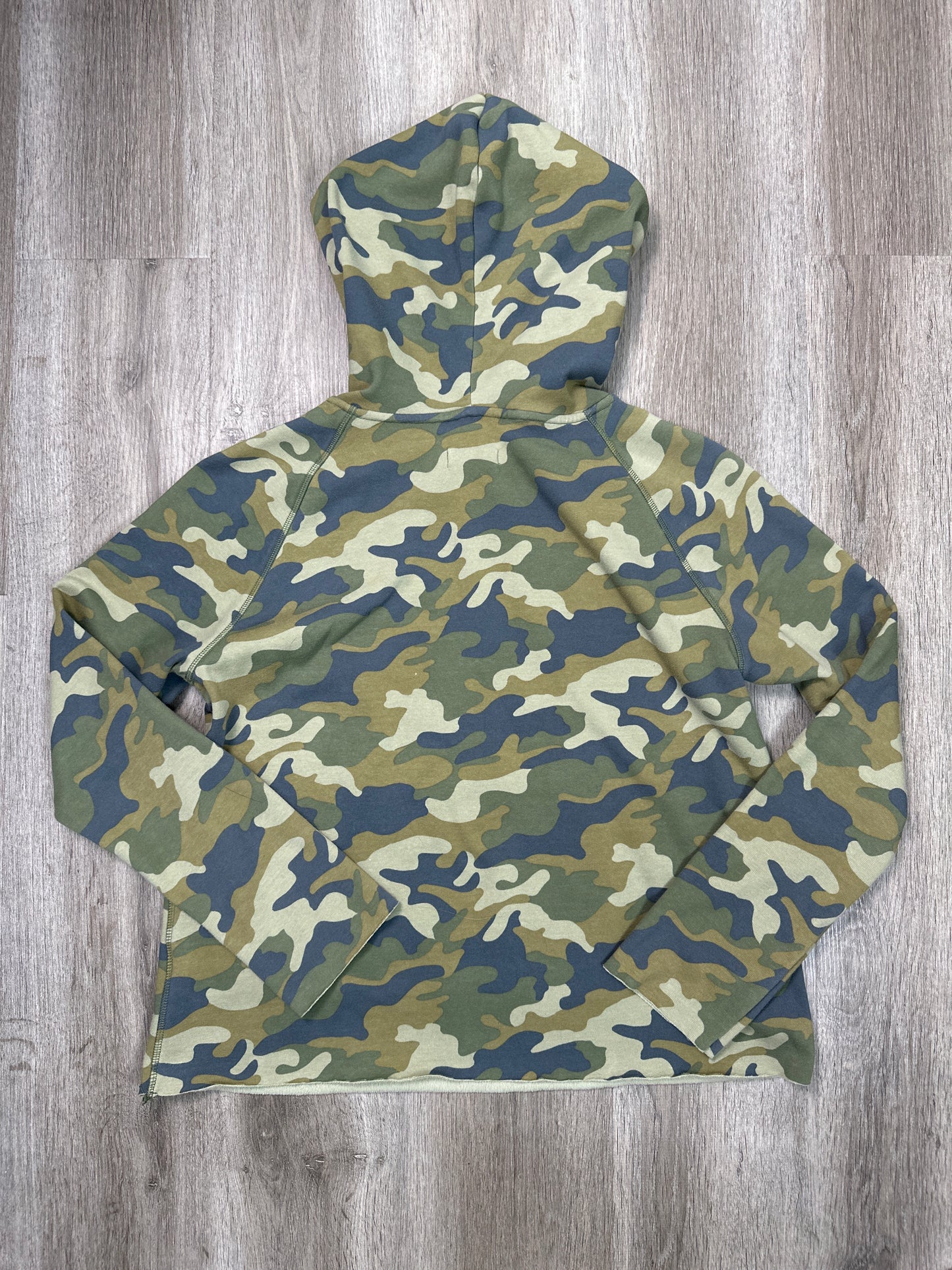 Sweatshirt Hoodie By Ugg In Camouflage Print, Size: L