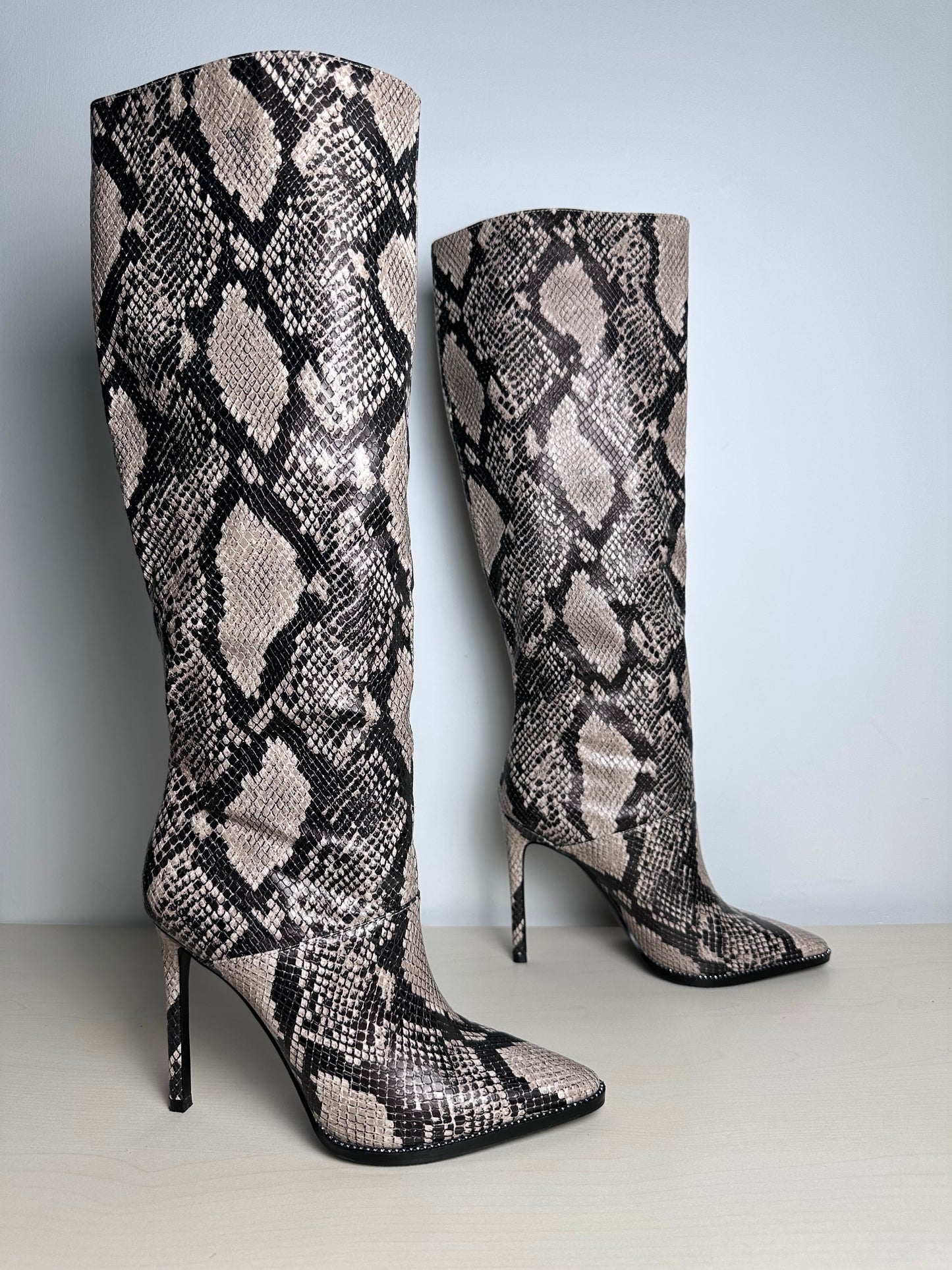 Boots Knee Heels By Steve Madden In Snakeskin Print, Size: 7.5