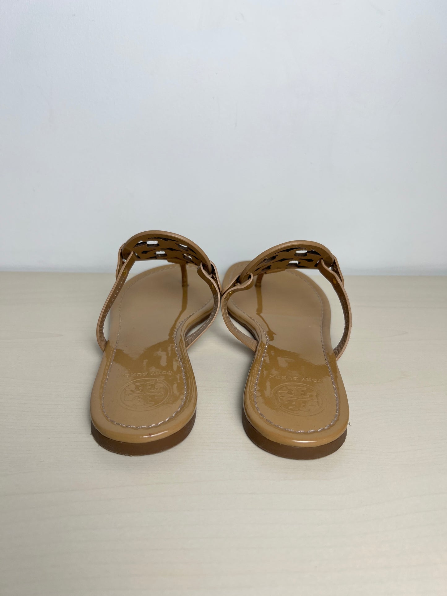 Sandals Designer By Tory Burch In Tan, Size: 9.5