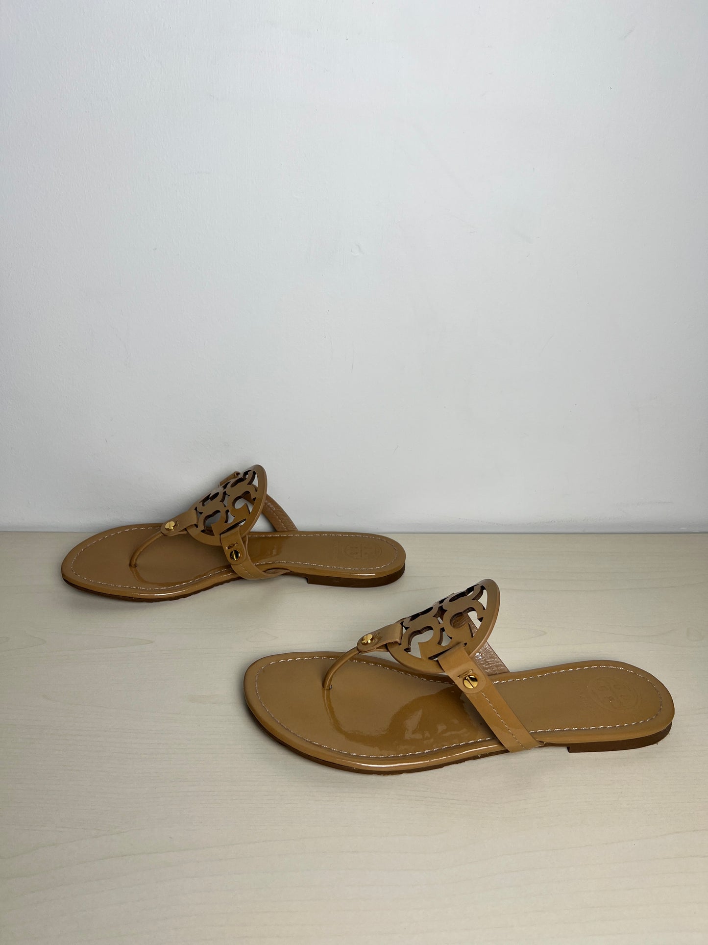 Sandals Designer By Tory Burch In Tan, Size: 9.5