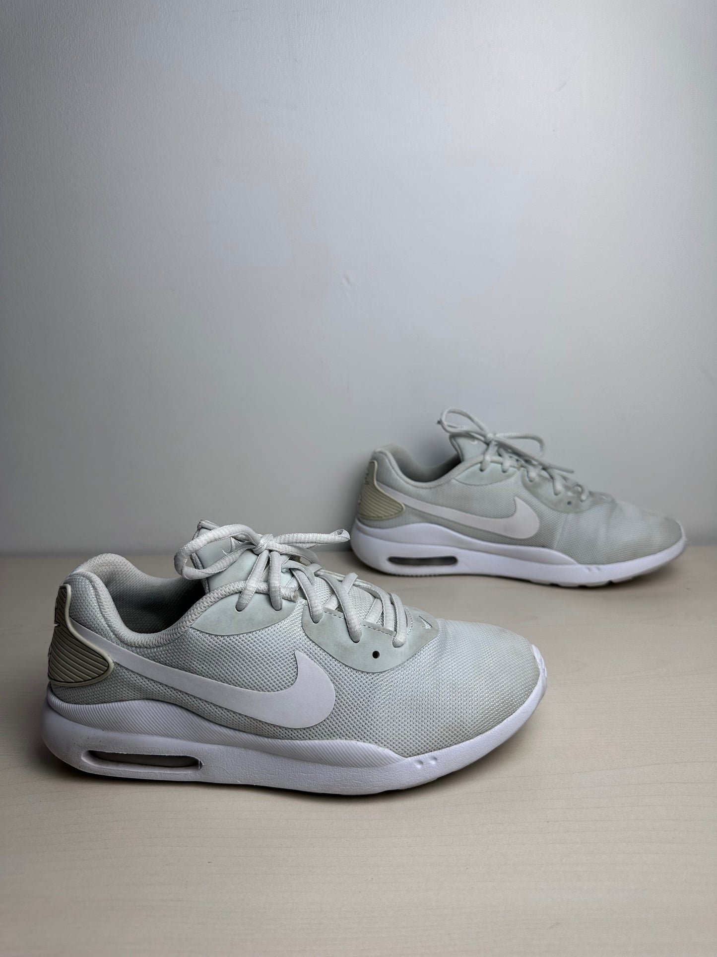 Shoes Athletic By Nike In Green, Size: 7.5