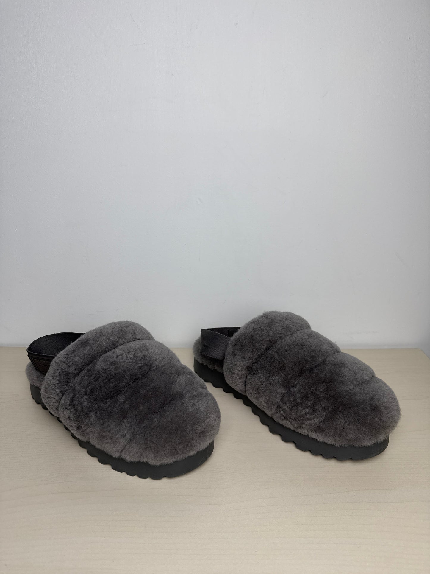 Slippers Designer By Ugg In Grey