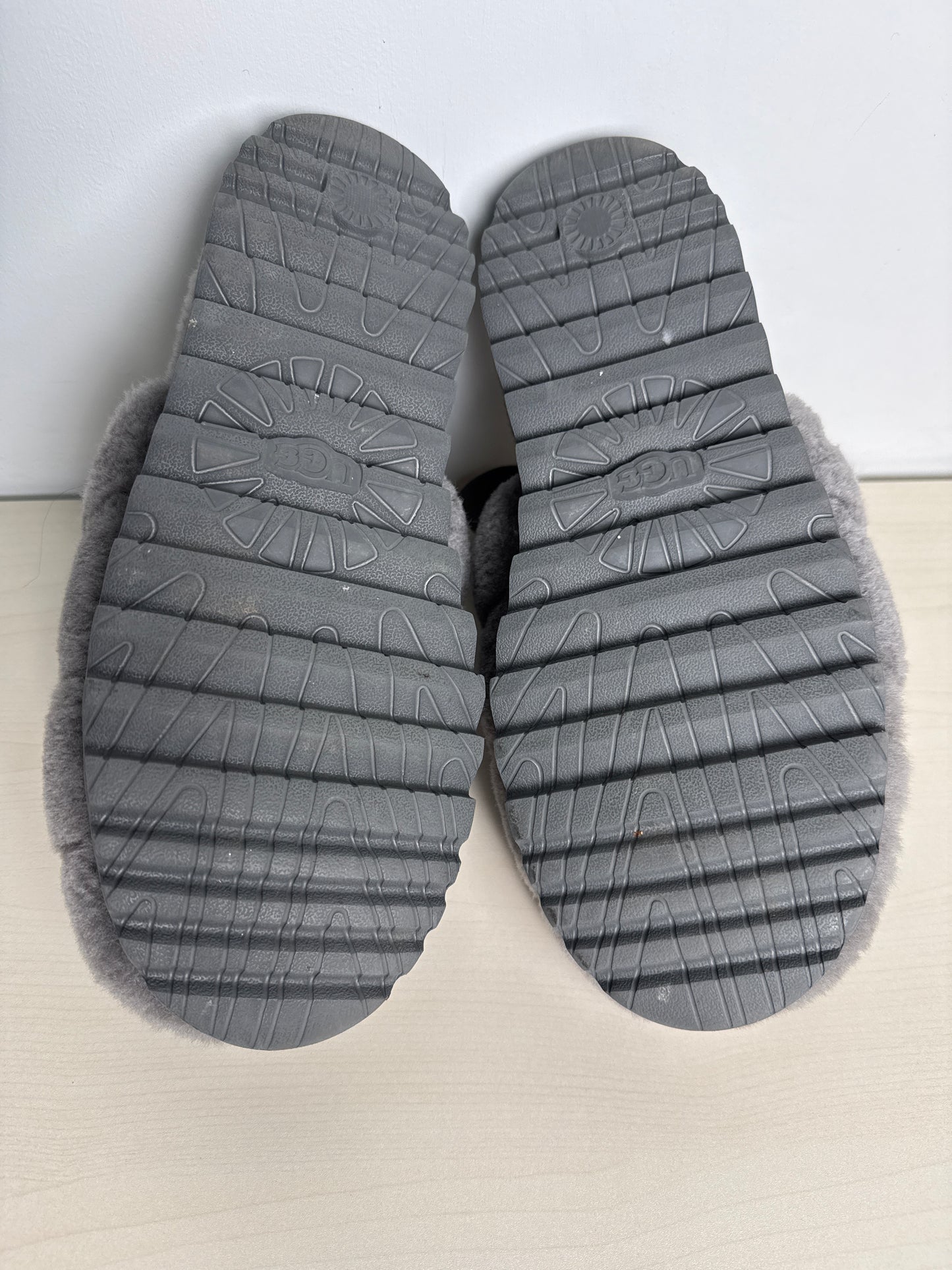 Slippers Designer By Ugg In Grey