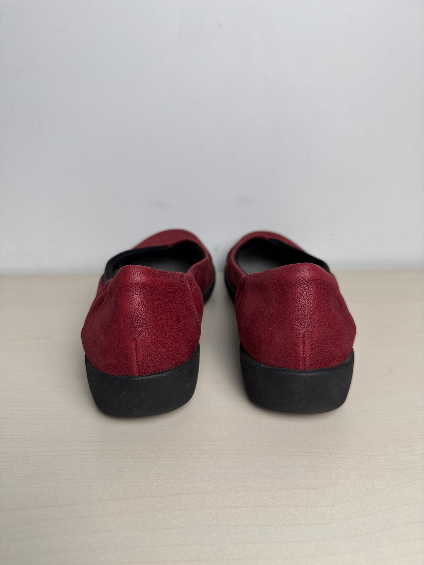 Shoes Flats By Clarks In Red, Size: 8.5