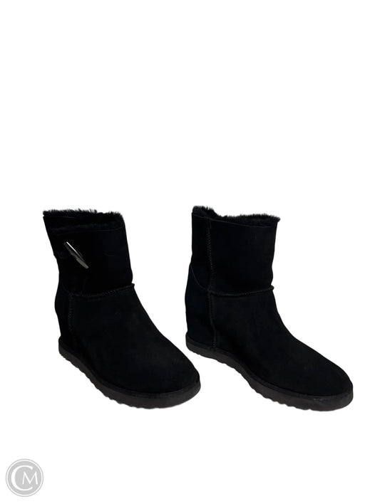 Boots Designer By Ugg In Black, Size: 9.5