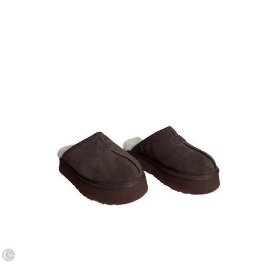 Shoes Designer By Ugg In Brown, Size: 5