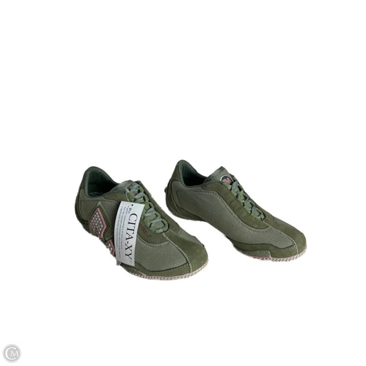 Shoes Sneakers By Merrell In Green, Size: 5.5