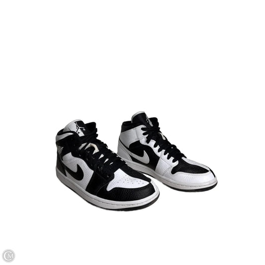 Shoes Sneakers By Nike In Black & White, Size: 9