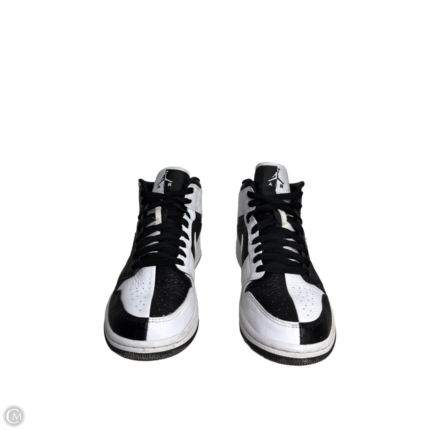 Shoes Sneakers By Nike In Black & White, Size: 9
