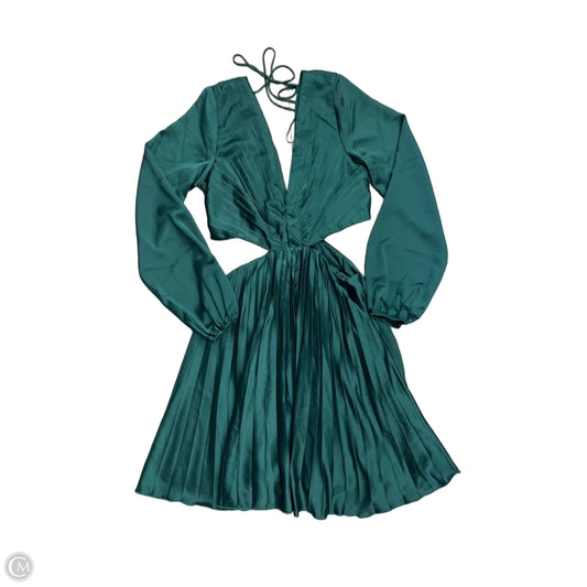 Dress Casual Short By Abercrombie And Fitch In Green, Size: M