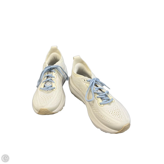 Shoes Athletic By Brooks In White, Size: 9.5