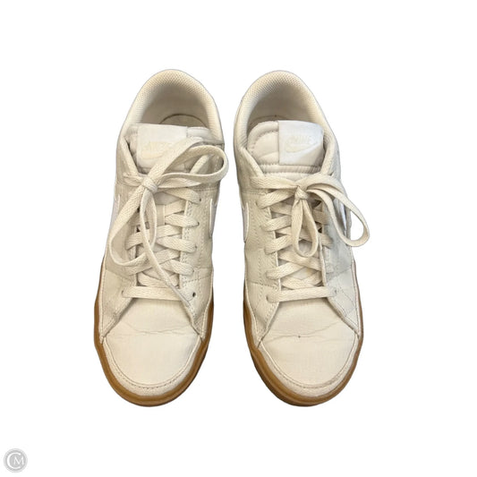 Shoes Sneakers By Nike In Cream, Size: 8