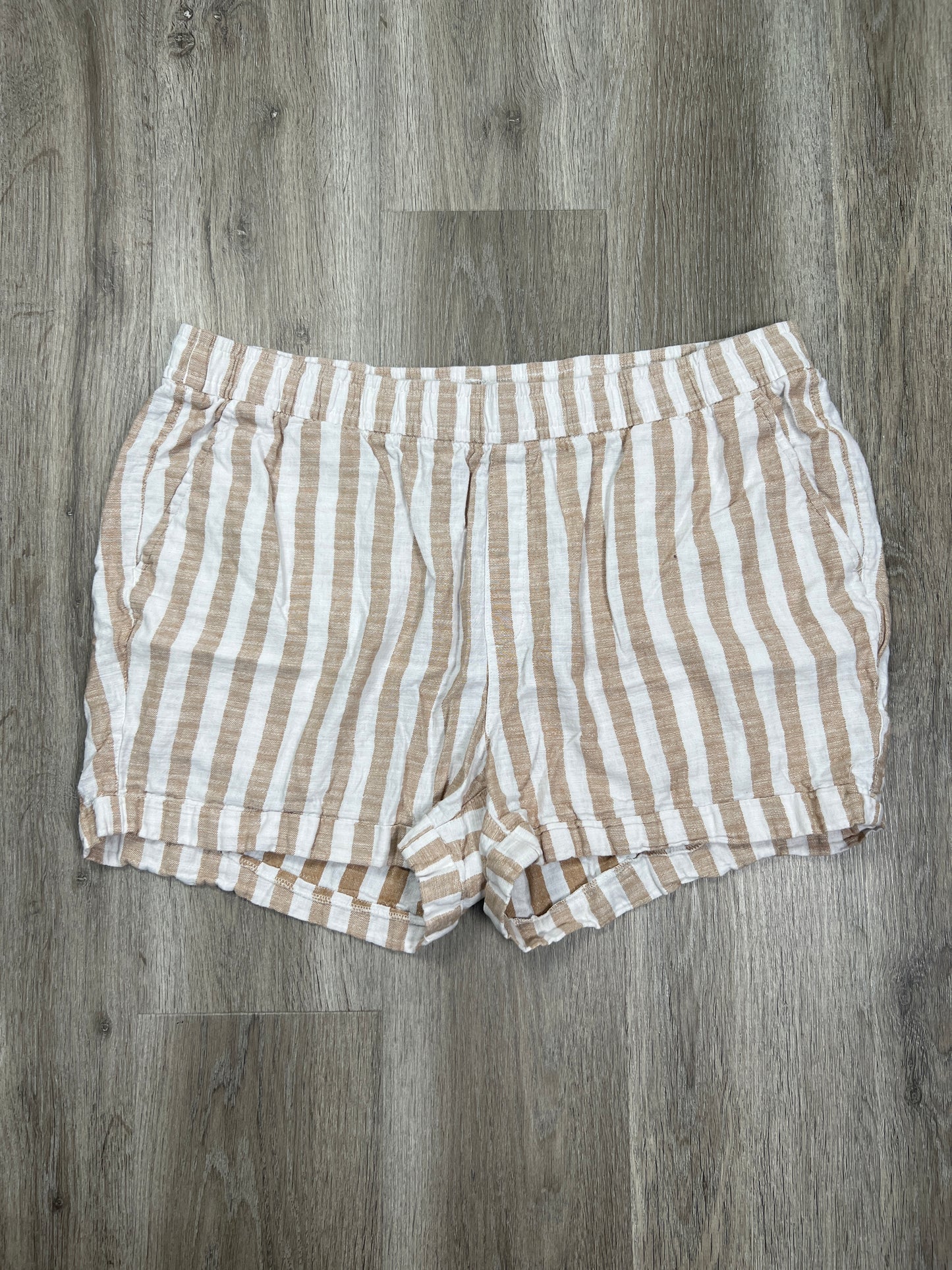 Striped Pattern Shorts Old Navy, Size Xl