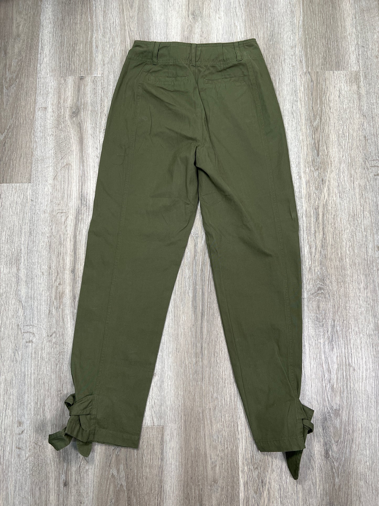 Pants Cargo & Utility By Venus In Green, Size: S