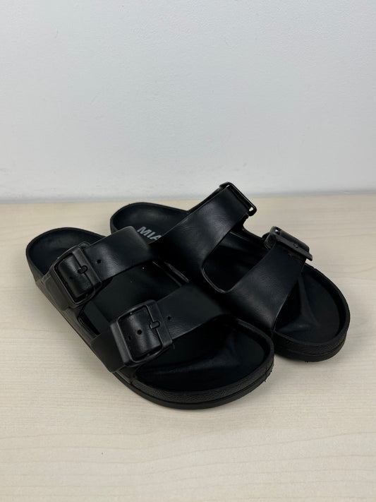 Black Sandals Flats Mia, Size 6