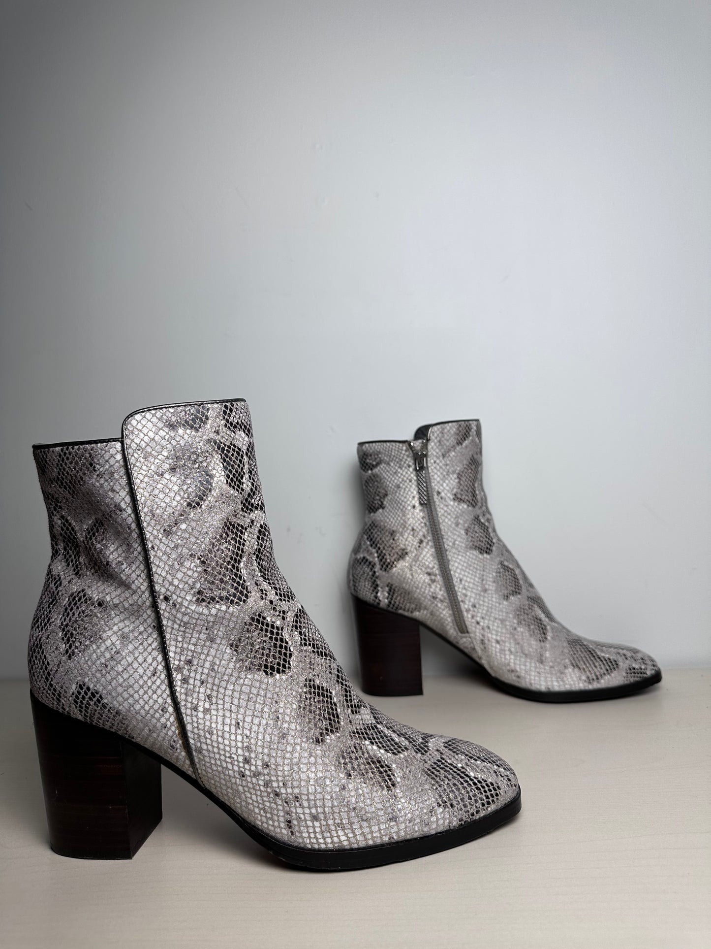 Boots Ankle Heels By Donald Pliner In Snakeskin Print, Size: 10