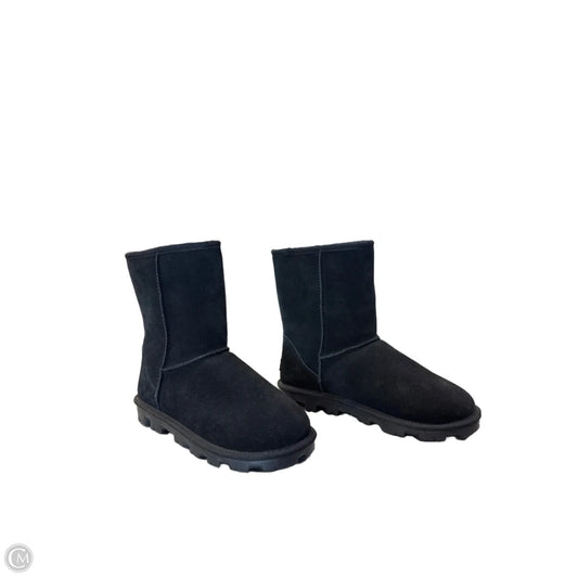 Boots Designer By Ugg In Black, Size: 8