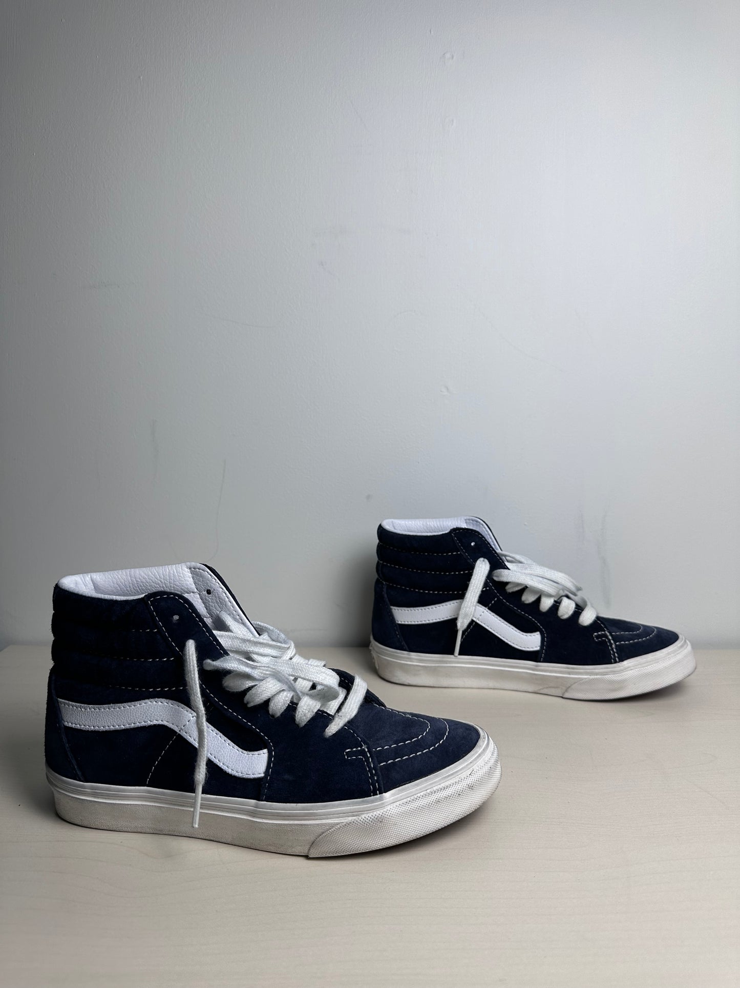 Shoes Sneakers By Vans In Navy, Size: 7