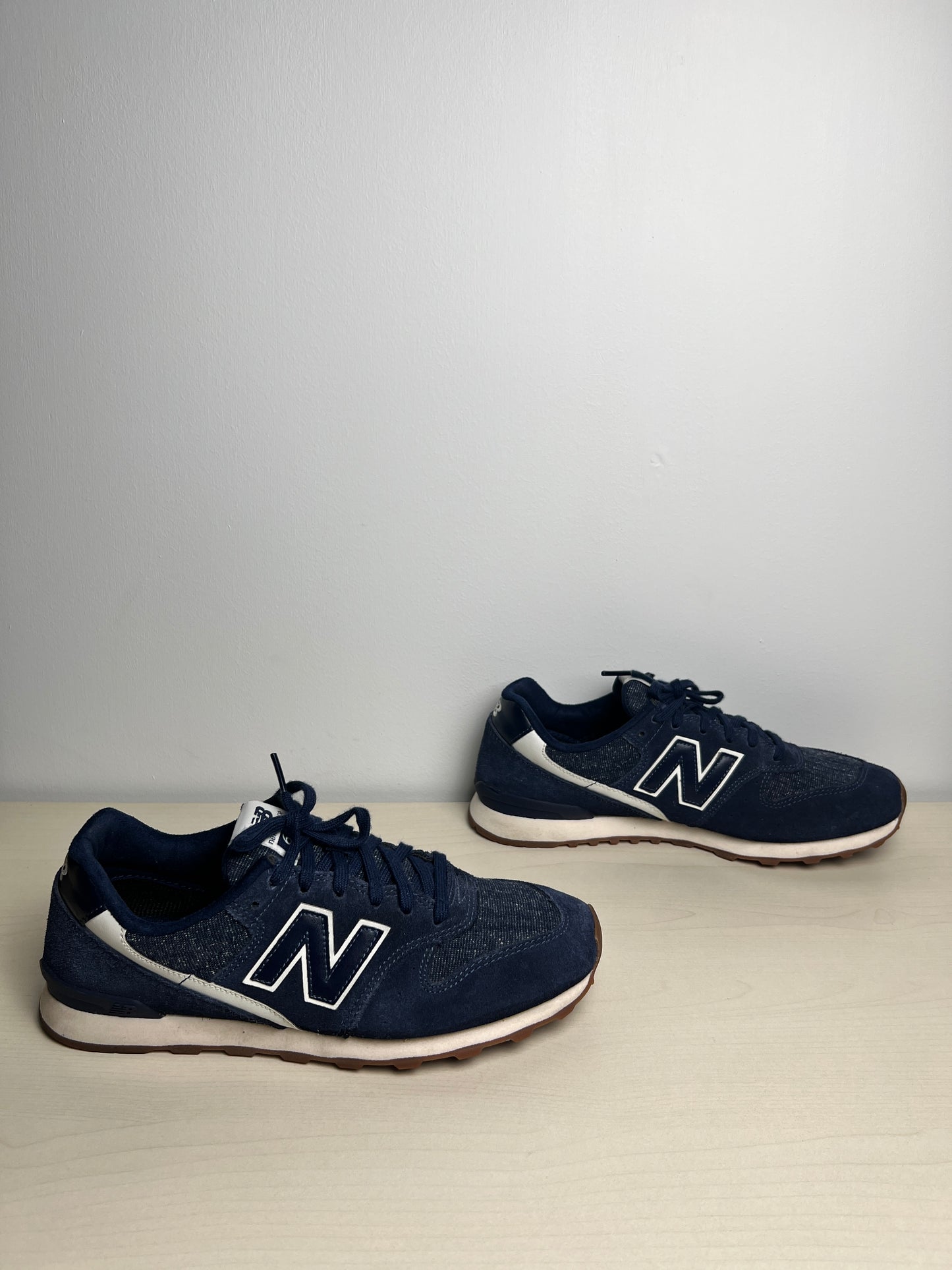 Shoes Sneakers By New Balance In Navy, Size: 8.5