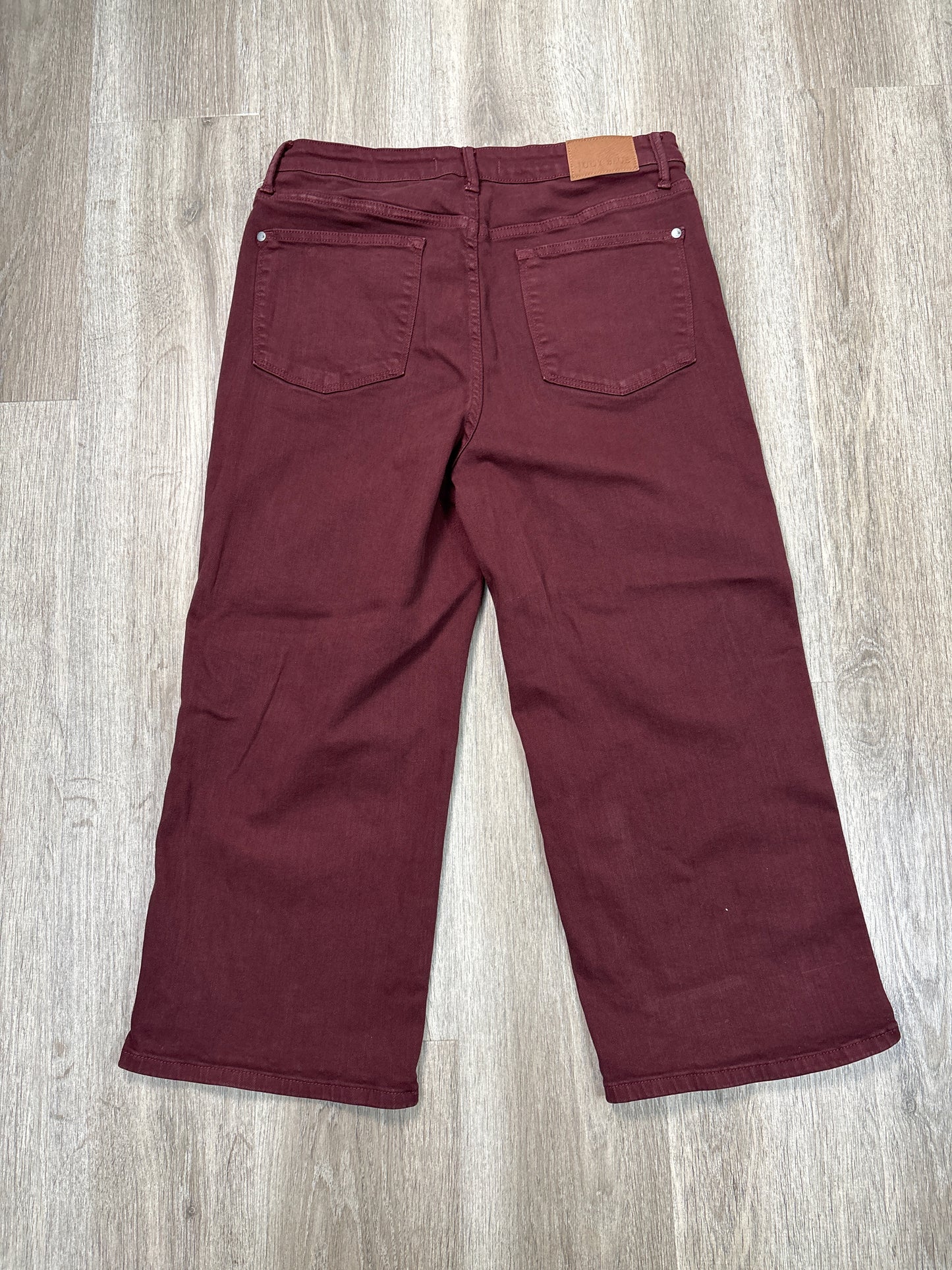 Jeans Cropped By Judy Blue In Maroon, Size: 10