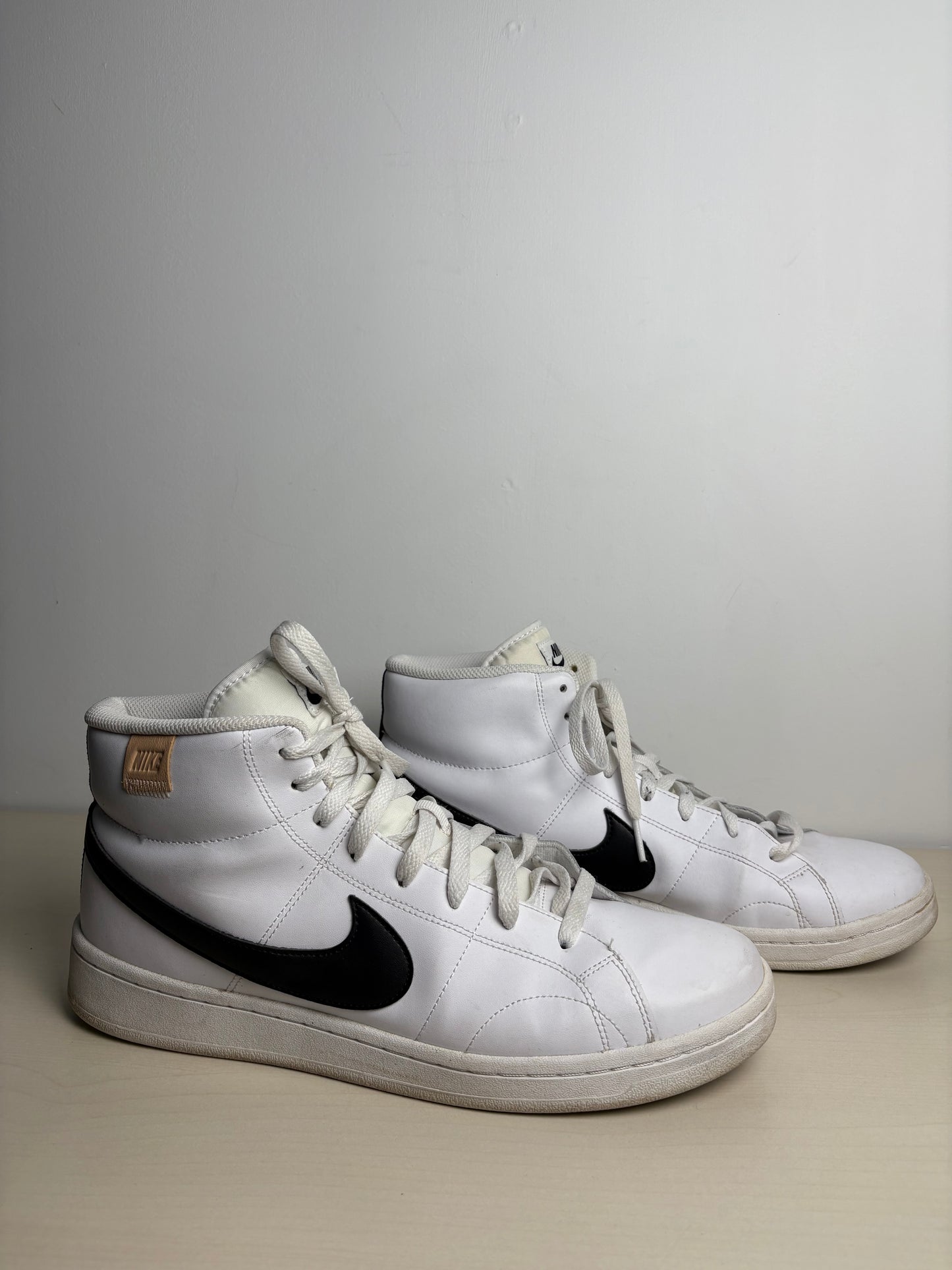 Shoes Sneakers By Nike In Black & White, Size: 12