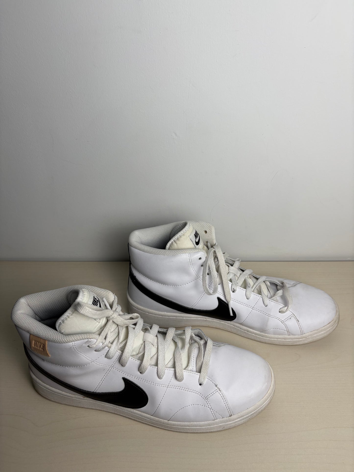 Shoes Sneakers By Nike In Black & White, Size: 12