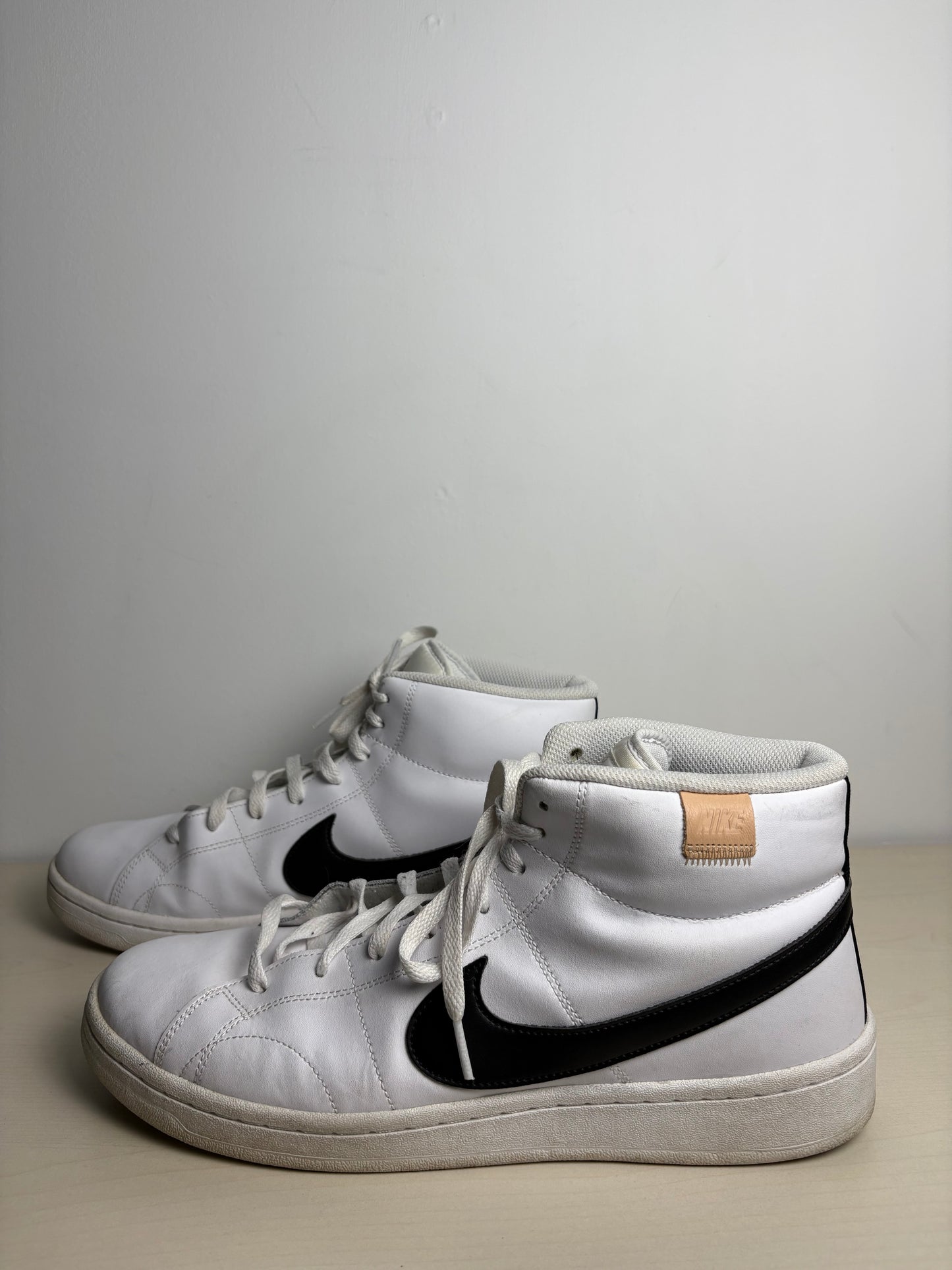 Shoes Sneakers By Nike In Black & White, Size: 12