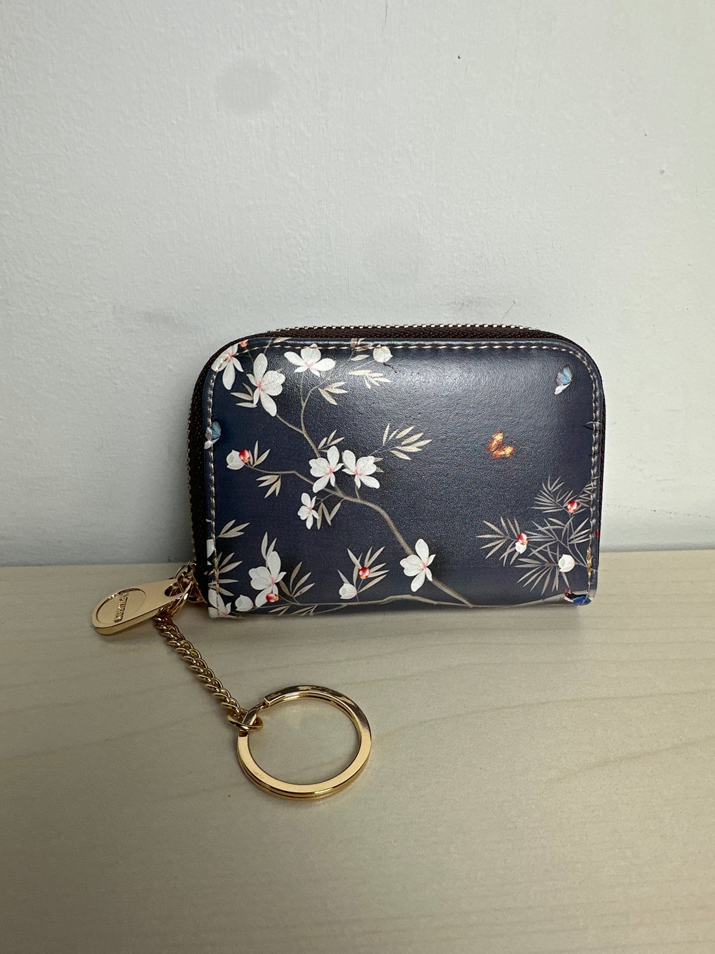 Wallet By APHISON, Size: Small