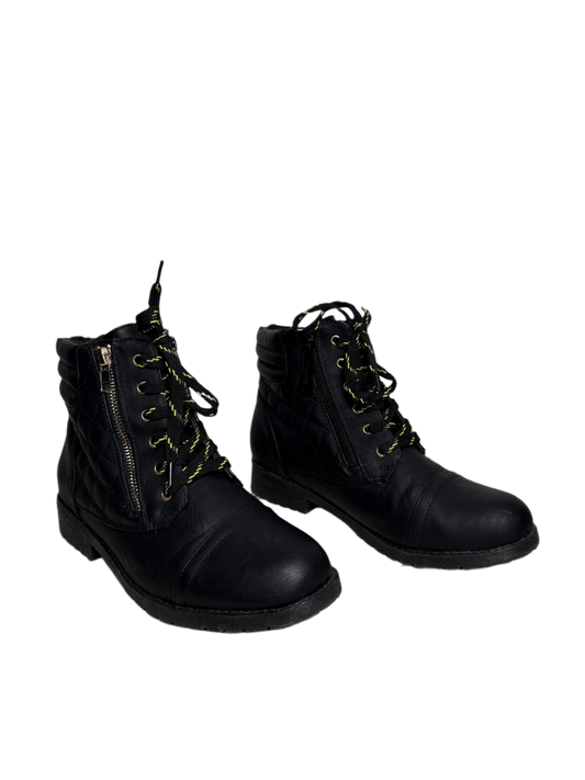 Boots Combat By DAILY SHOES Size: 9.5