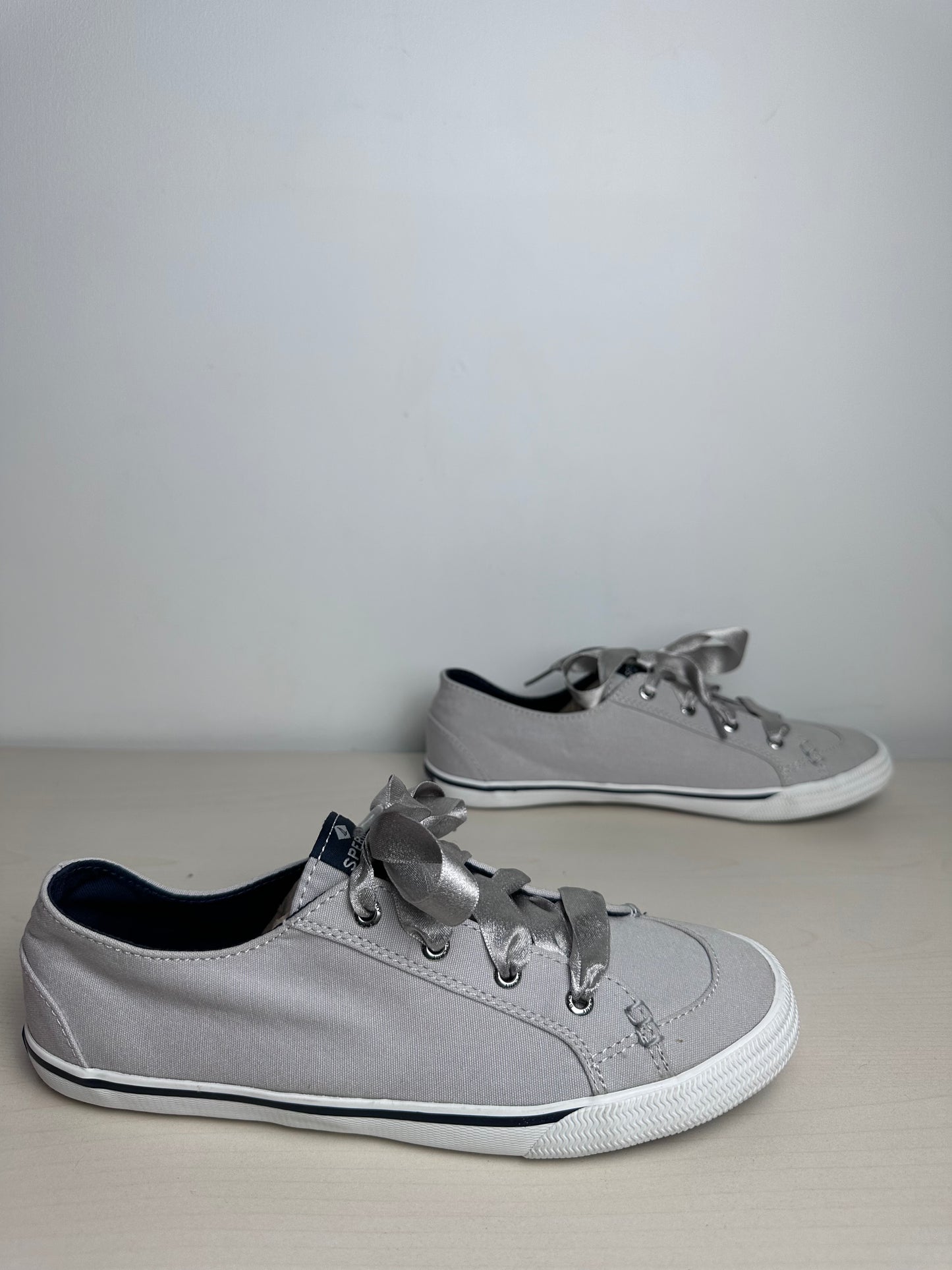 Shoes Sneakers By Sperry In Grey, Size: 8