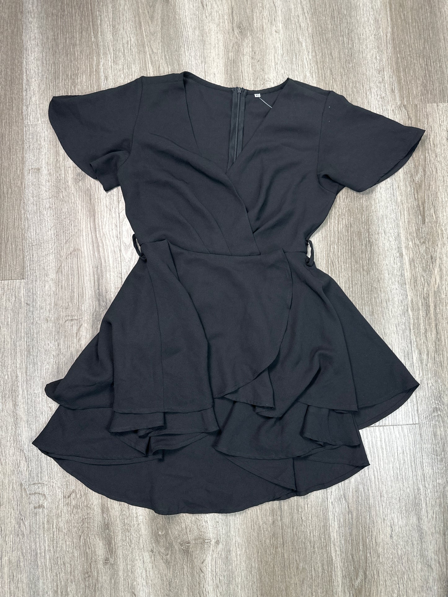 Dress Casual Short By Amazon In Black, Size: Xs