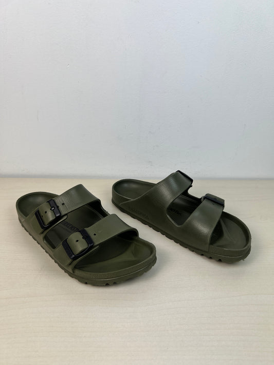 Sandals Flats By Birkenstock In Green, Size: 5.5