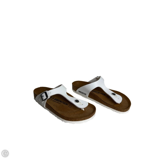 Sandals Flats By Birkenstock In White, Size: 8.5