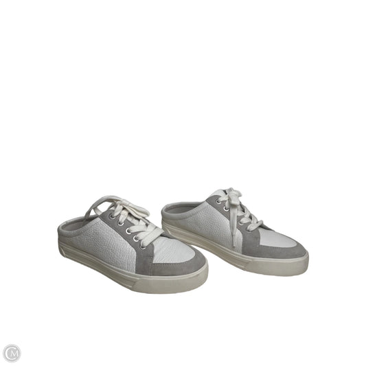 Shoes Sneakers By Naturalizer In White, Size: 8.5