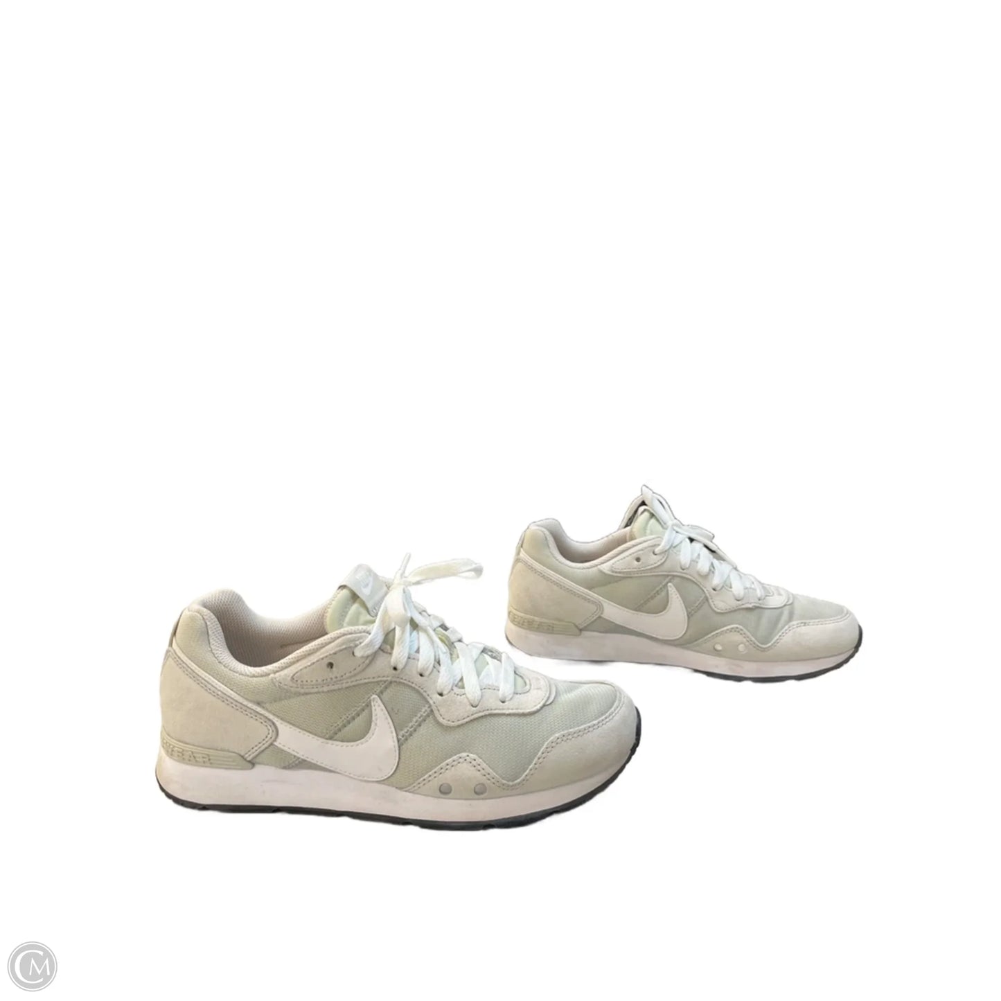 Shoes Sneakers By Nike In Beige, Size: 9
