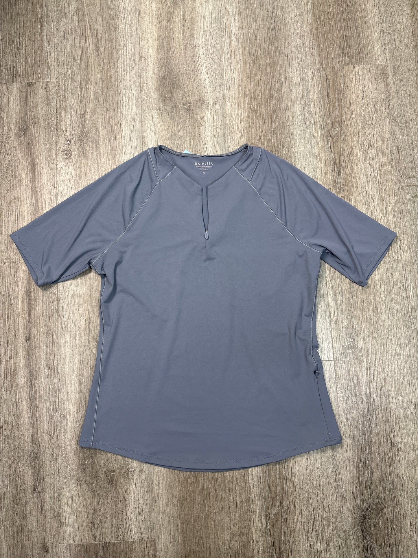 Athletic Top Short Sleeve By Athleta In Grey, Size: M