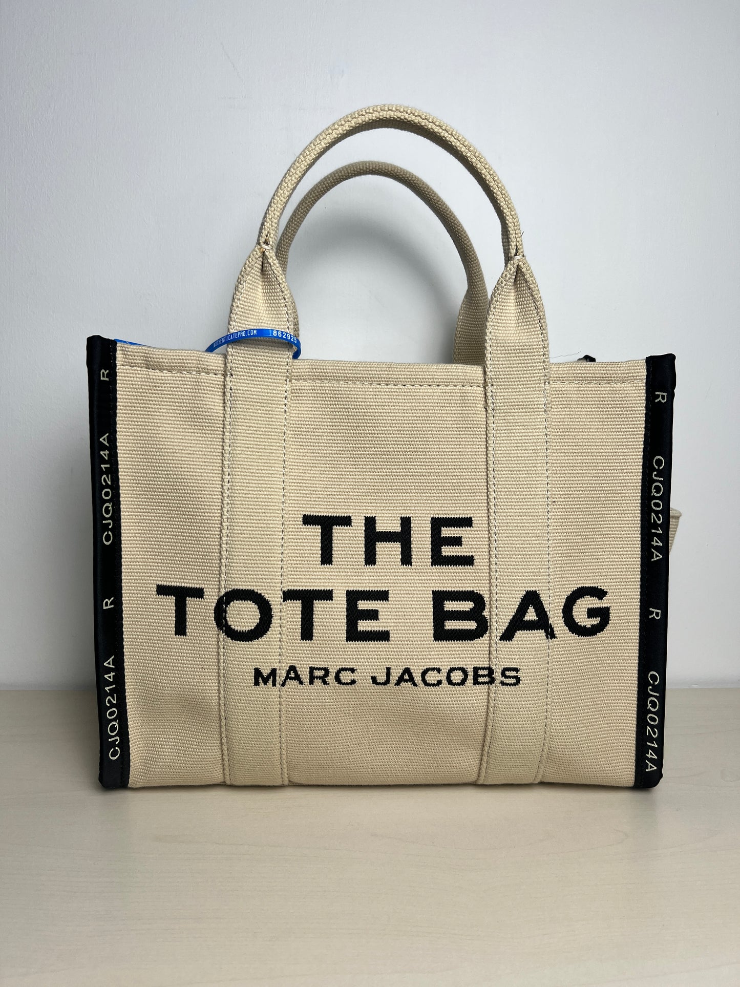 Tote Luxury Designer By Marc Jacobs, Size: Medium